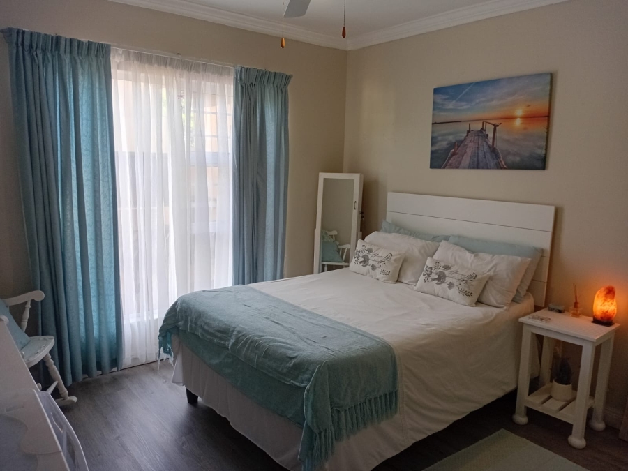 To Let 3 Bedroom Property for Rent in Beacon Bay North Eastern Cape